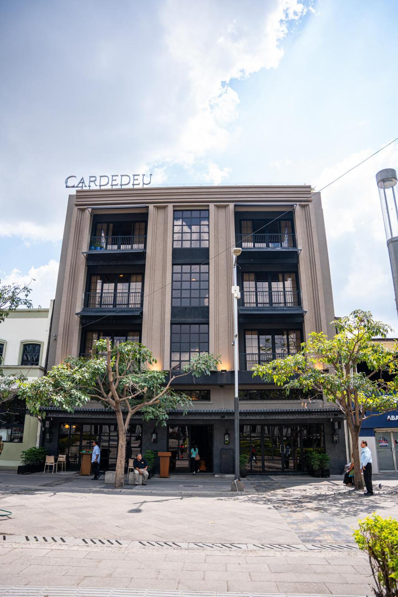 Отель Cardedeu Centro Historico Сан-Сальвадор Экстерьер фото
